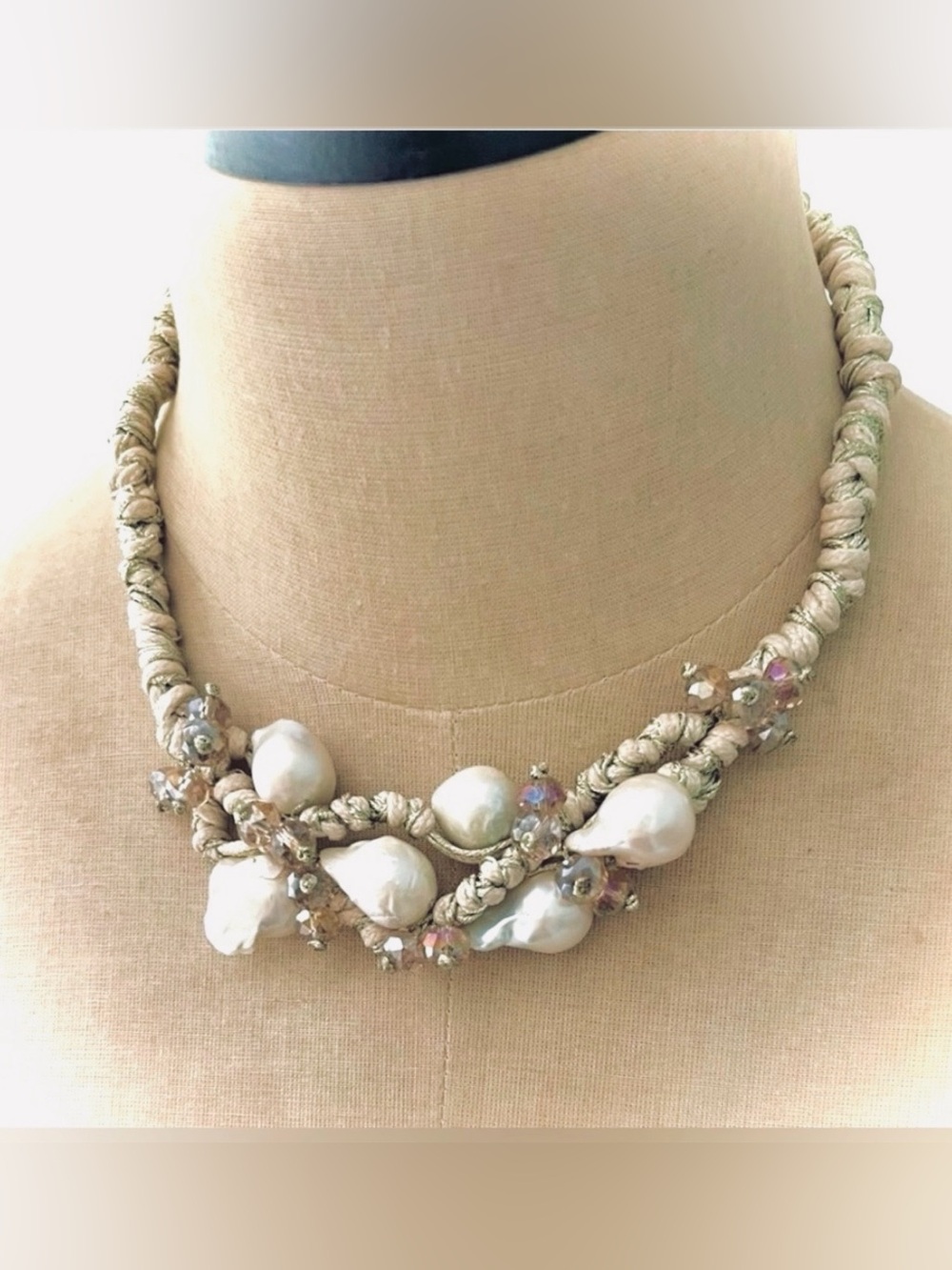 NWT LUXURY Baroque Pearl Necklace